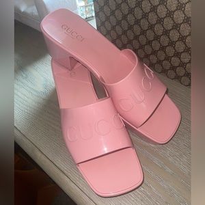 Gucci pink Rubber Slide